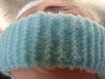 Bandeau unique , serre tête ,passe , headband vert pâle taille bébé tricoté fait main en laine 