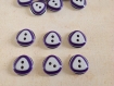 Lot 6 boutons résine rond triangle blanc et violet 13 mm 