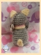 Maneki neko porte-clés à bavette  grisouille & jaune ( chat porte bonheur au crochet)