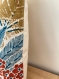 Housse de coussin de décoration 40x40 cm superbe imprimé végétal arbres et fleurs exotiques de couleurs bleu, bordeaux, moutarde