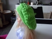 Bonnet femme  vert pomme ( genre béret) fait main- taille unique 100% acrylique