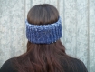 Cache-oreilles bandeau réversible au tricot main bleu jean