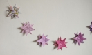 Guirlande bébé origami étoile rose violet parme pour décoration chambre d'enfant