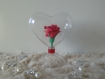 Coeur monté sur pied en plastique avec fleur papier