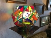 Lampe dodecagonale en vitrail tiffany multicolore 